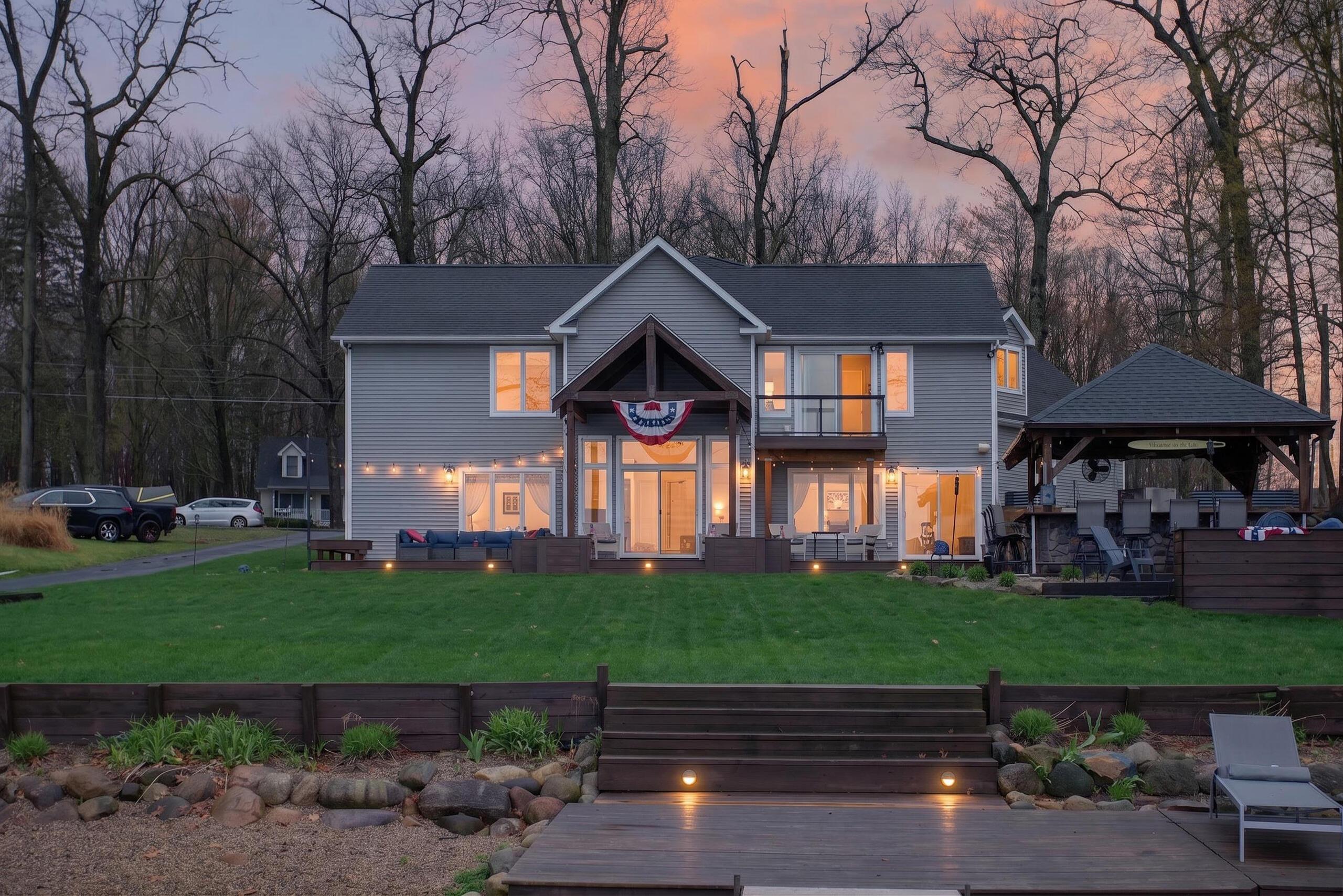 Image 1: 066_0N0A1891#twilight