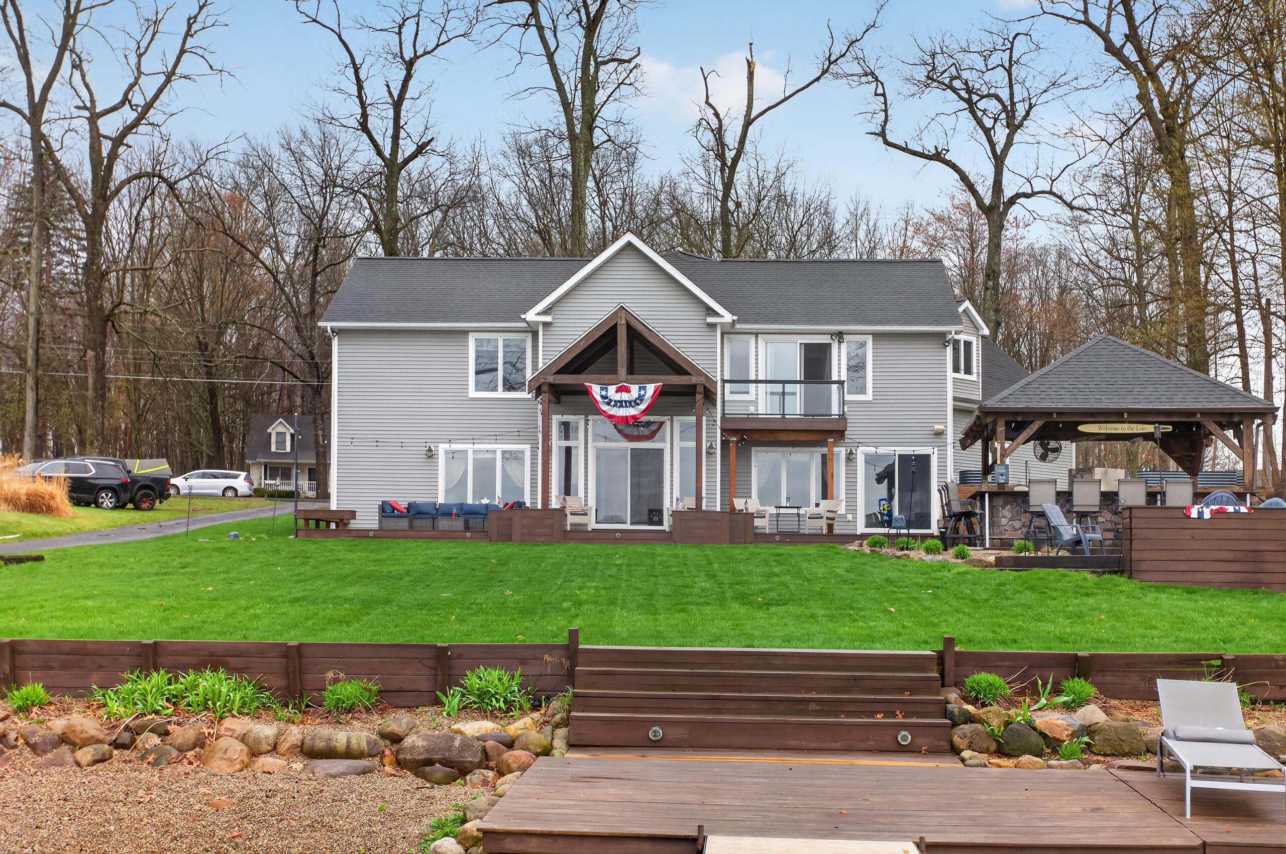 Image 2: 065_0N0A1891