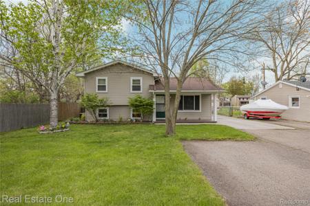 537 Woodbridge Circle