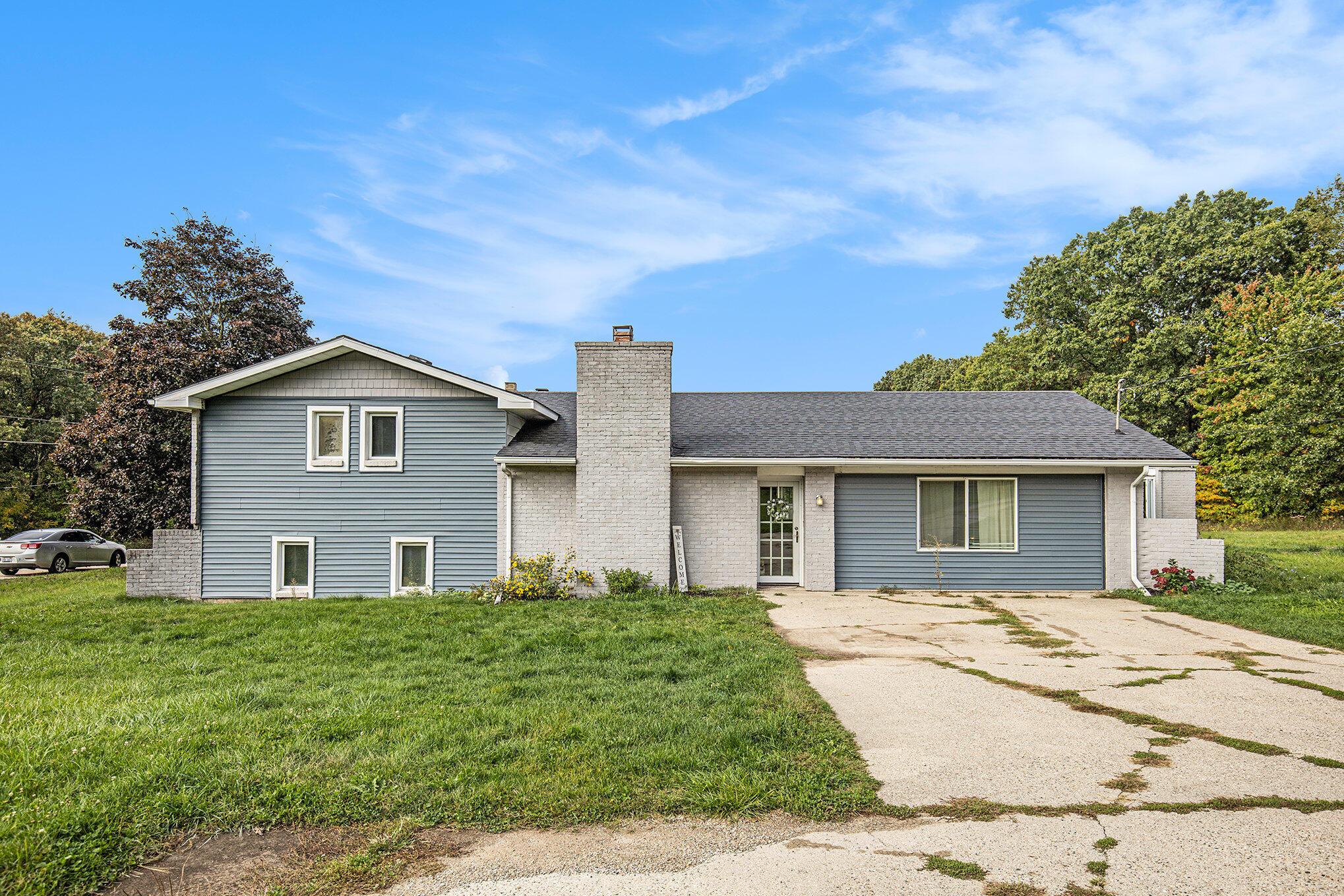 Image 2: 002_pine_lake_65_379