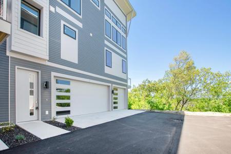 631 Fairview Avenue
