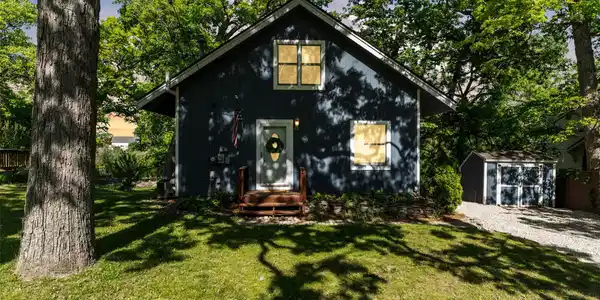 920 Hickory Ridge Circle