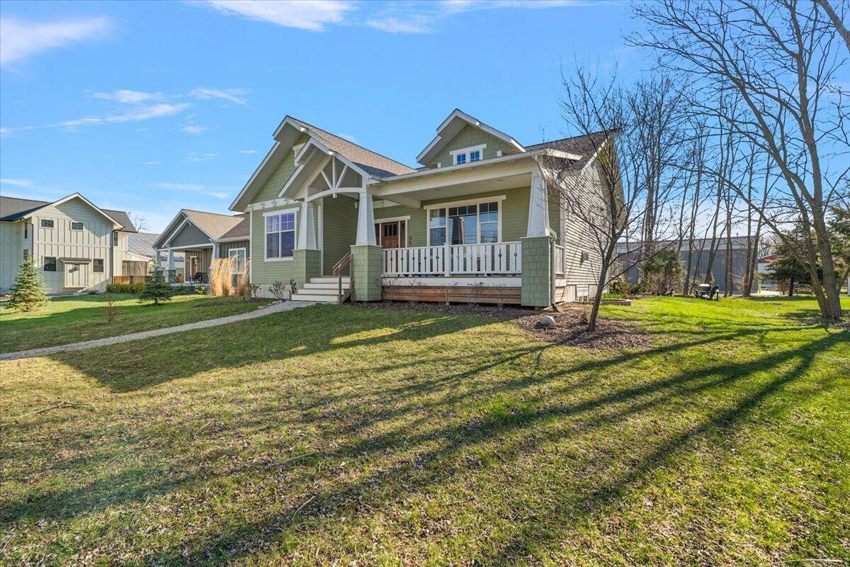 Image 3: 03-35 Ferry St-3