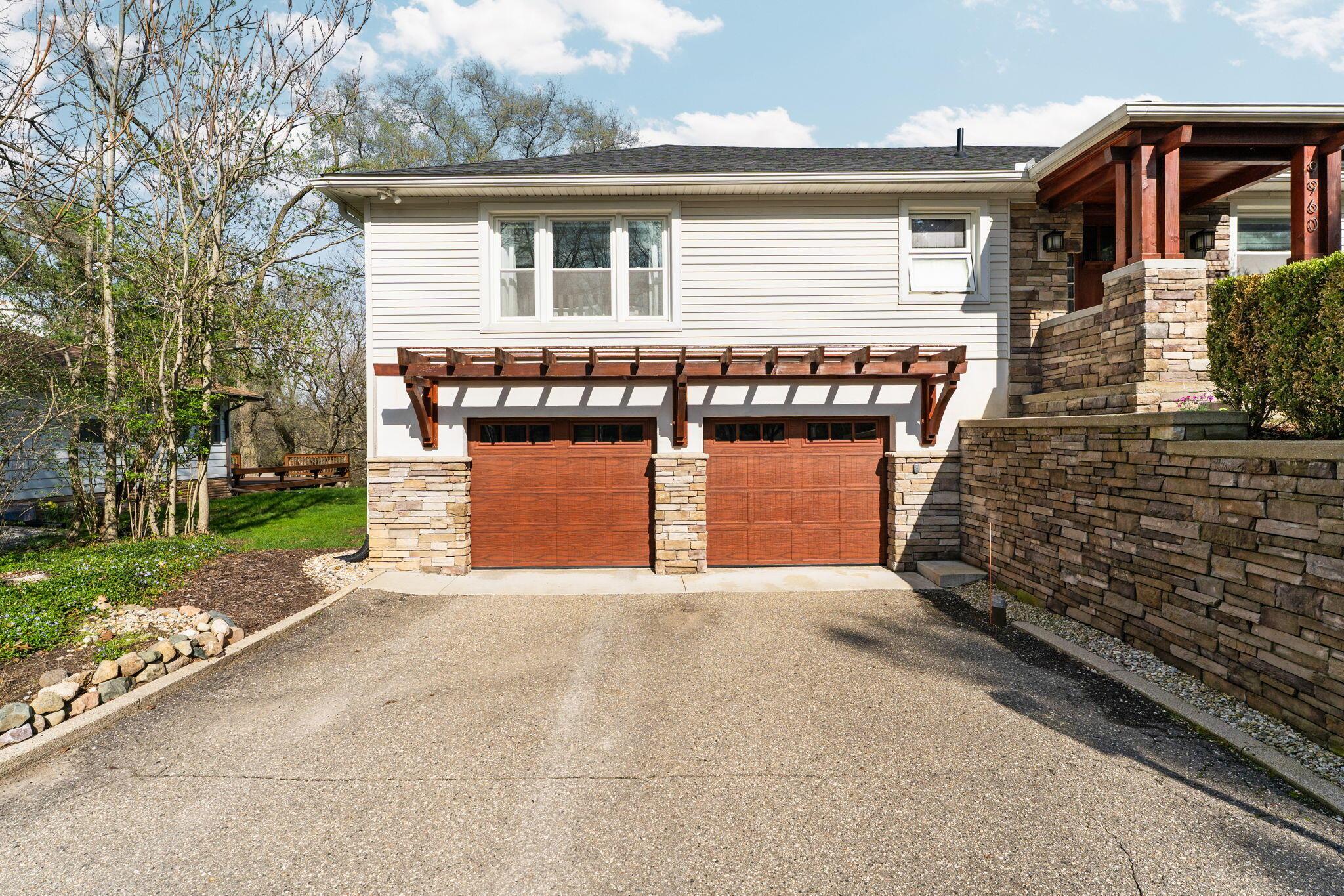 Image 4: 77-web-or-mls-DSC09700