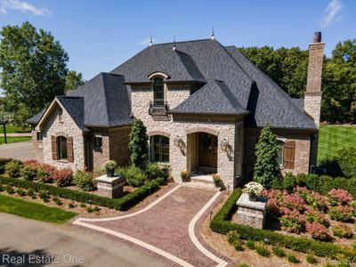 5525 Avington Parkway