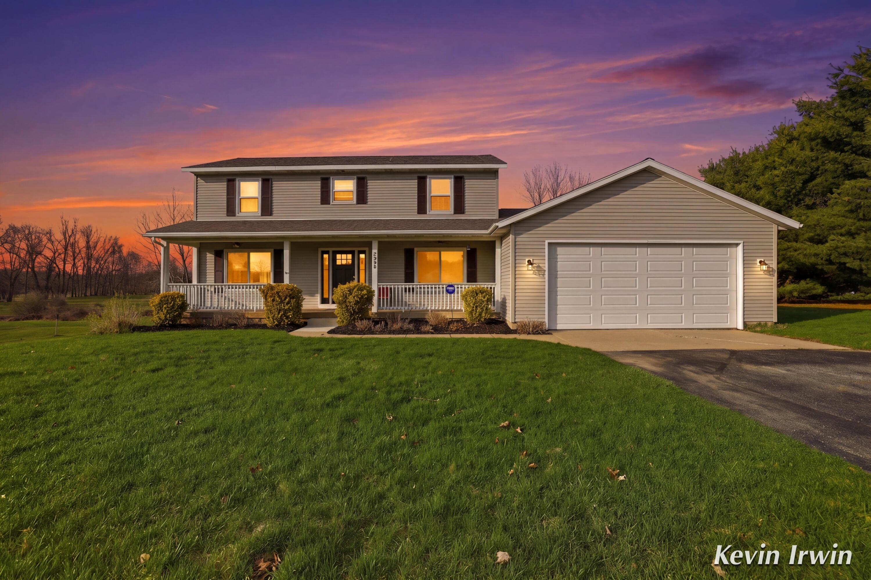 Image 2: 7233 russet trail ne-002