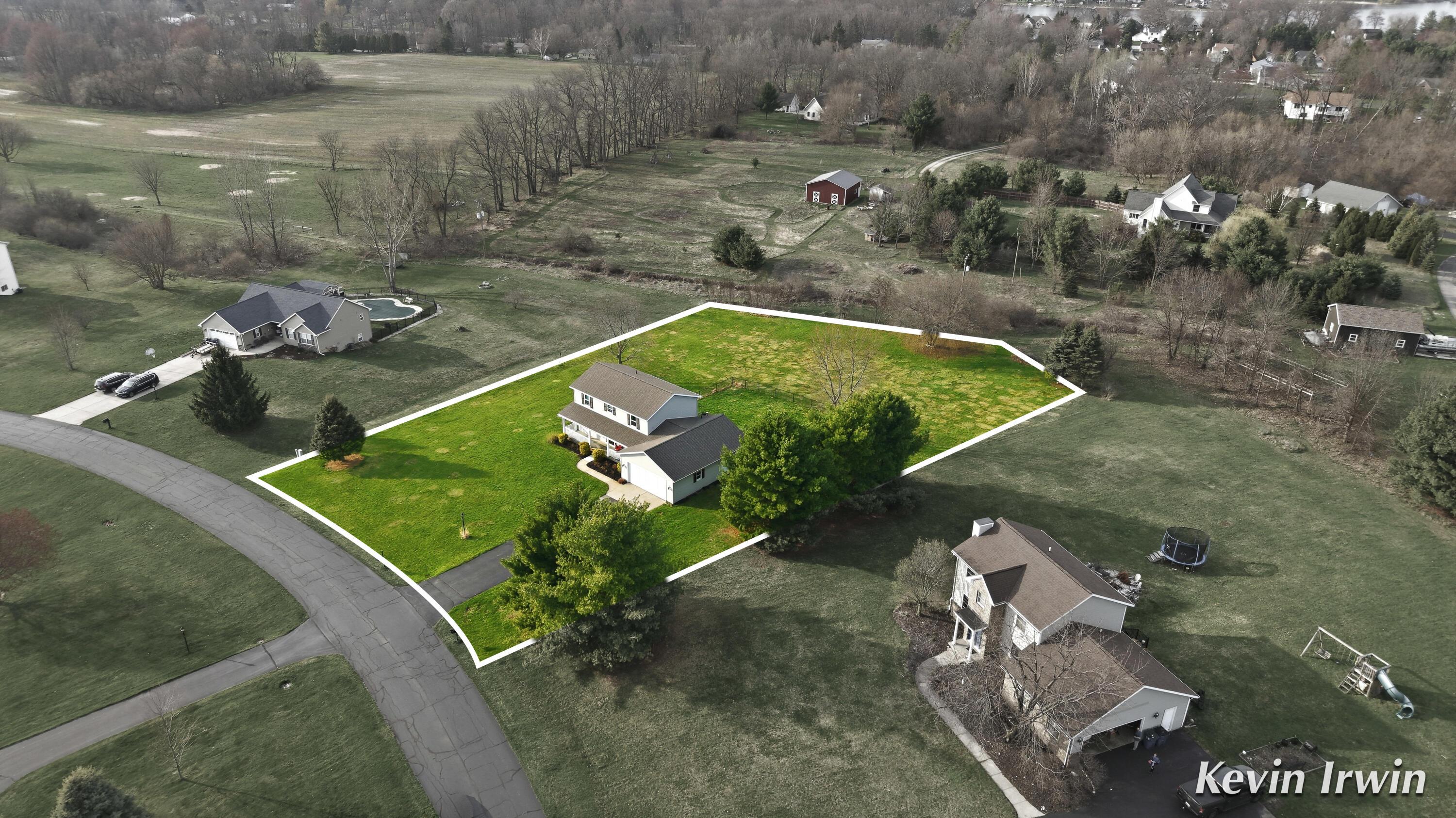 Image 3: 7233 russet trail ne-009-edit