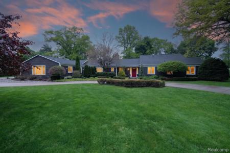 3952 Cottontail Lane