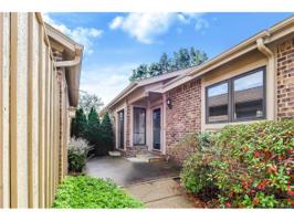 5730 Woodland View