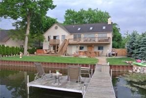 8596 COOLEY LAKE Road