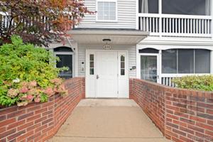 620 CURZON Court