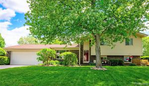 8660 SUNSET COVE S Drive