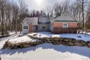 5325 GREENVIEW Drive
