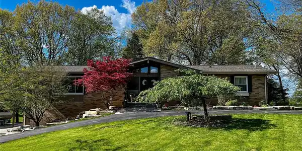 1328 LONG LAKE Drive