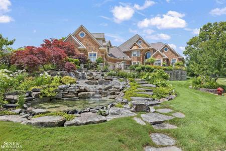 404 Linkside Court