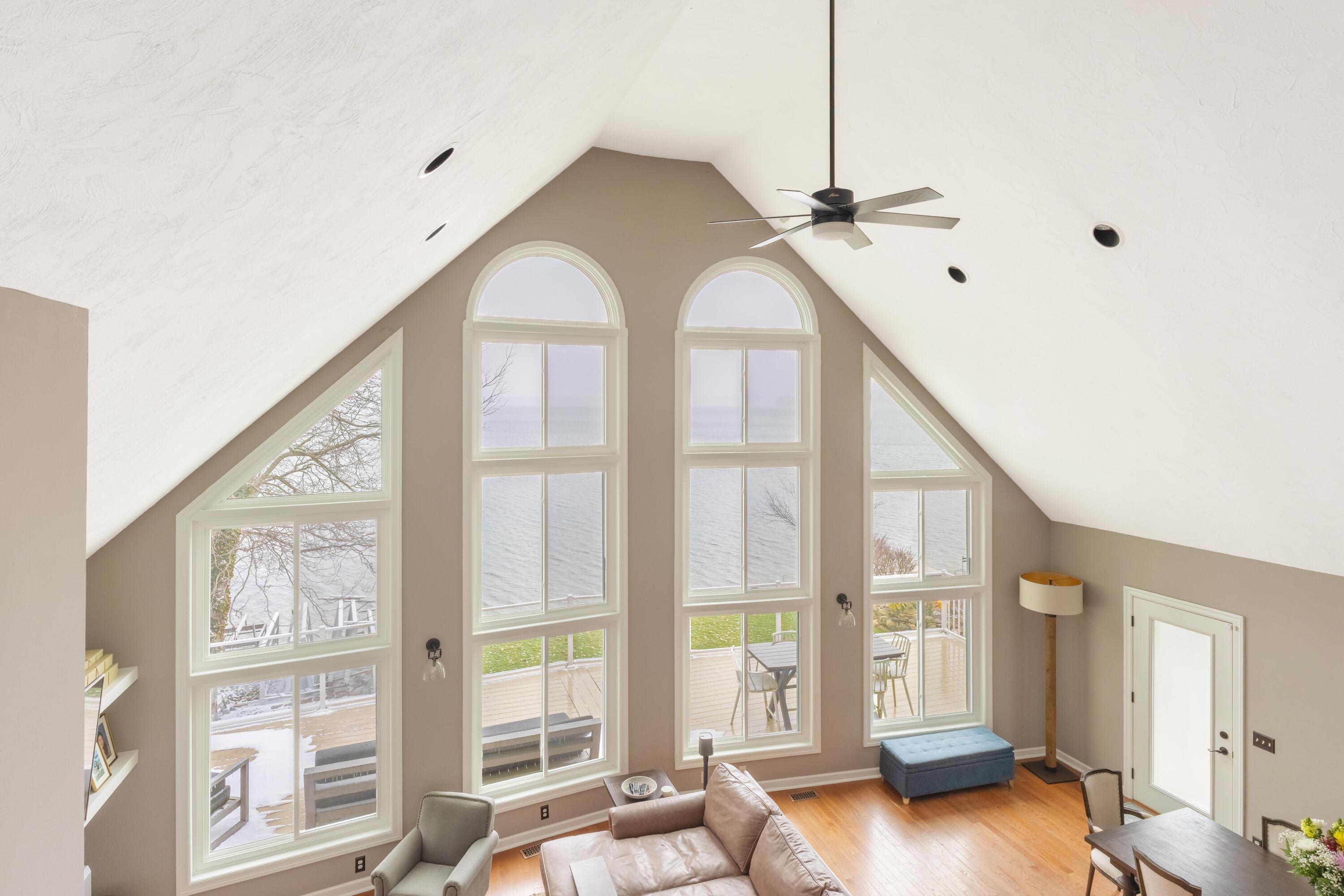 Image 3: Shore_Dr_E_2628_25