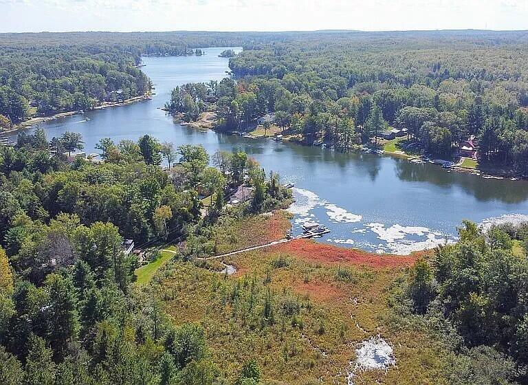 Image 3: Lake Aerial 7