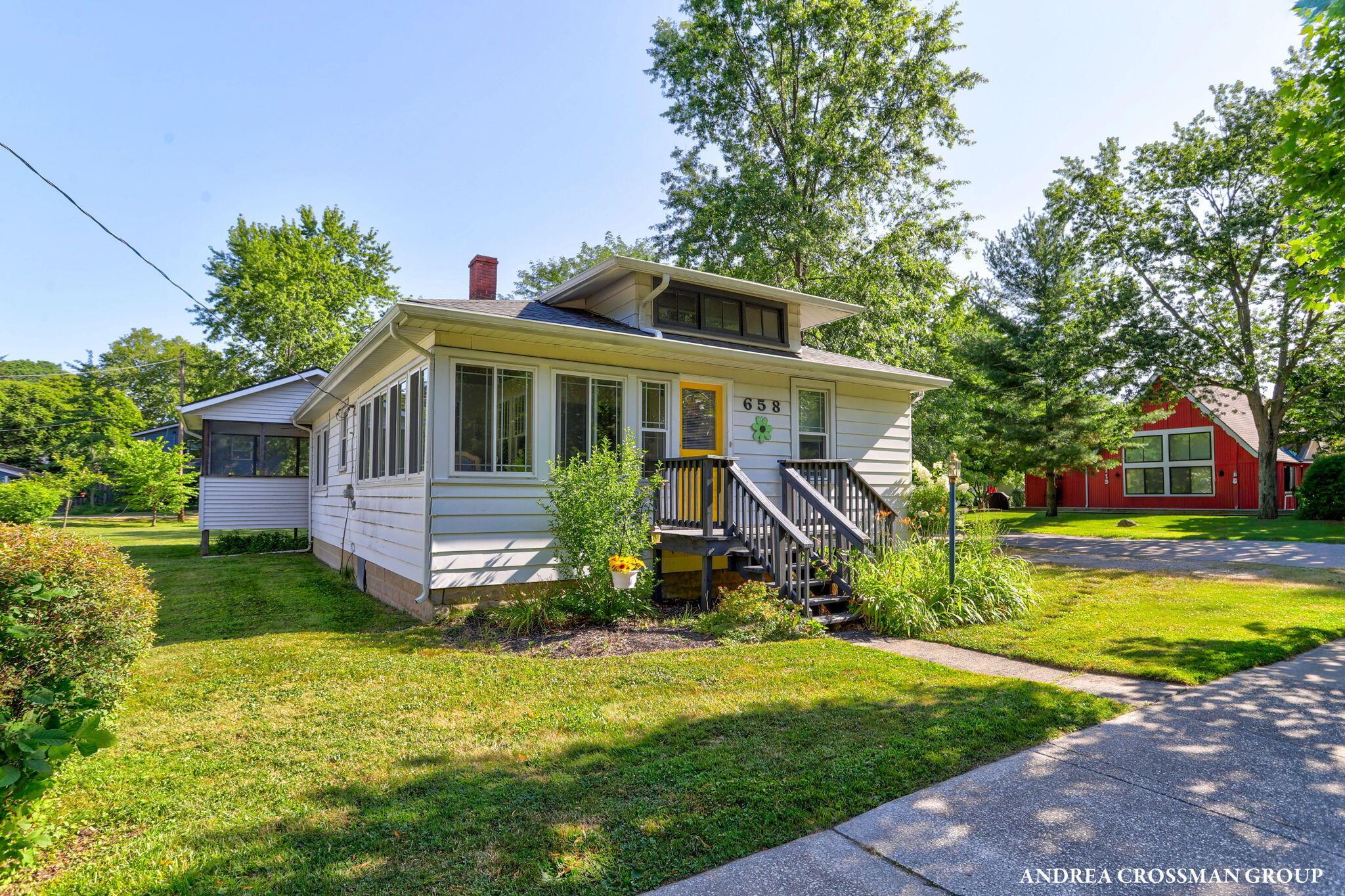 Image 1: 97-web-or-mls-658-allegan-st