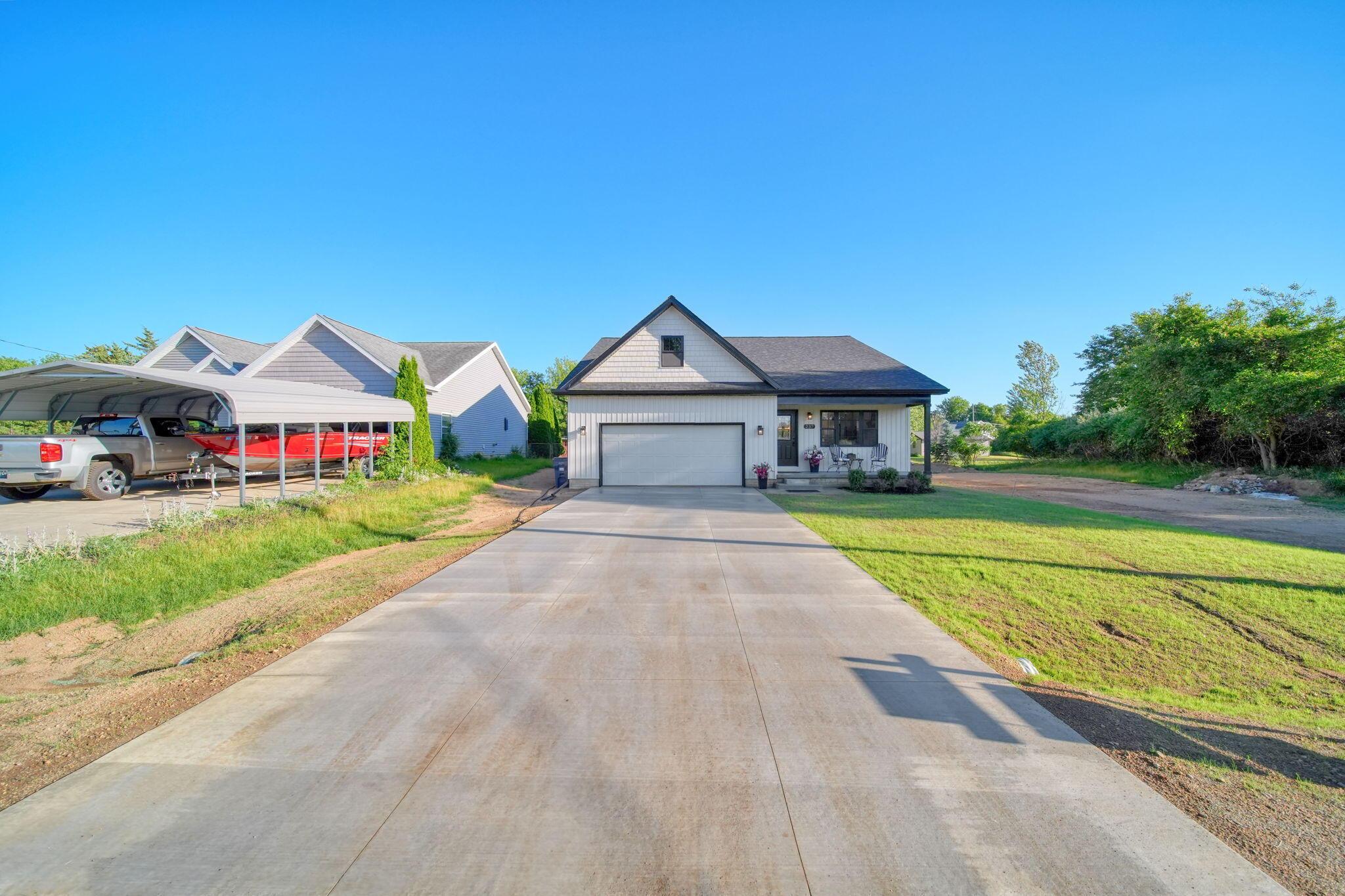Image 4: 1-web-or-mls-DSC05694_HDR