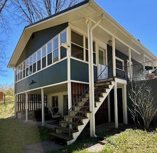 10158 S River Road