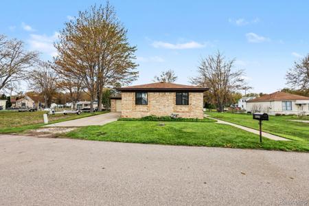 2037 W Park Drive