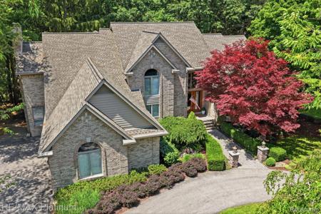 5458 Lake Ridge Drive