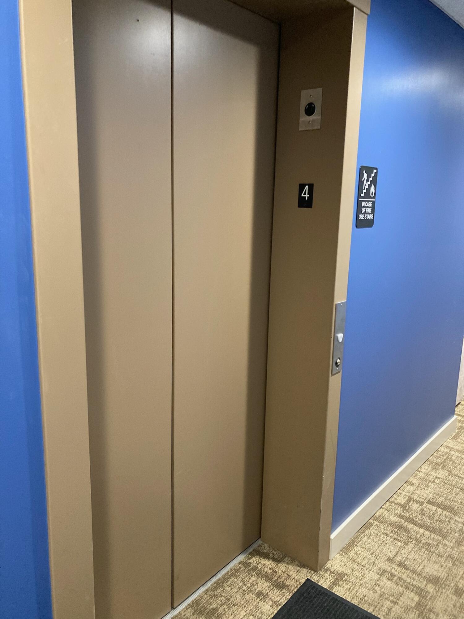 Image 3: Elevator