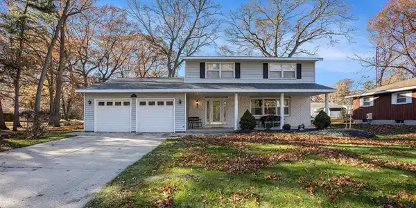 1015 Lancelot Drive