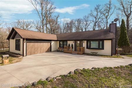 4921 Crestview Drive