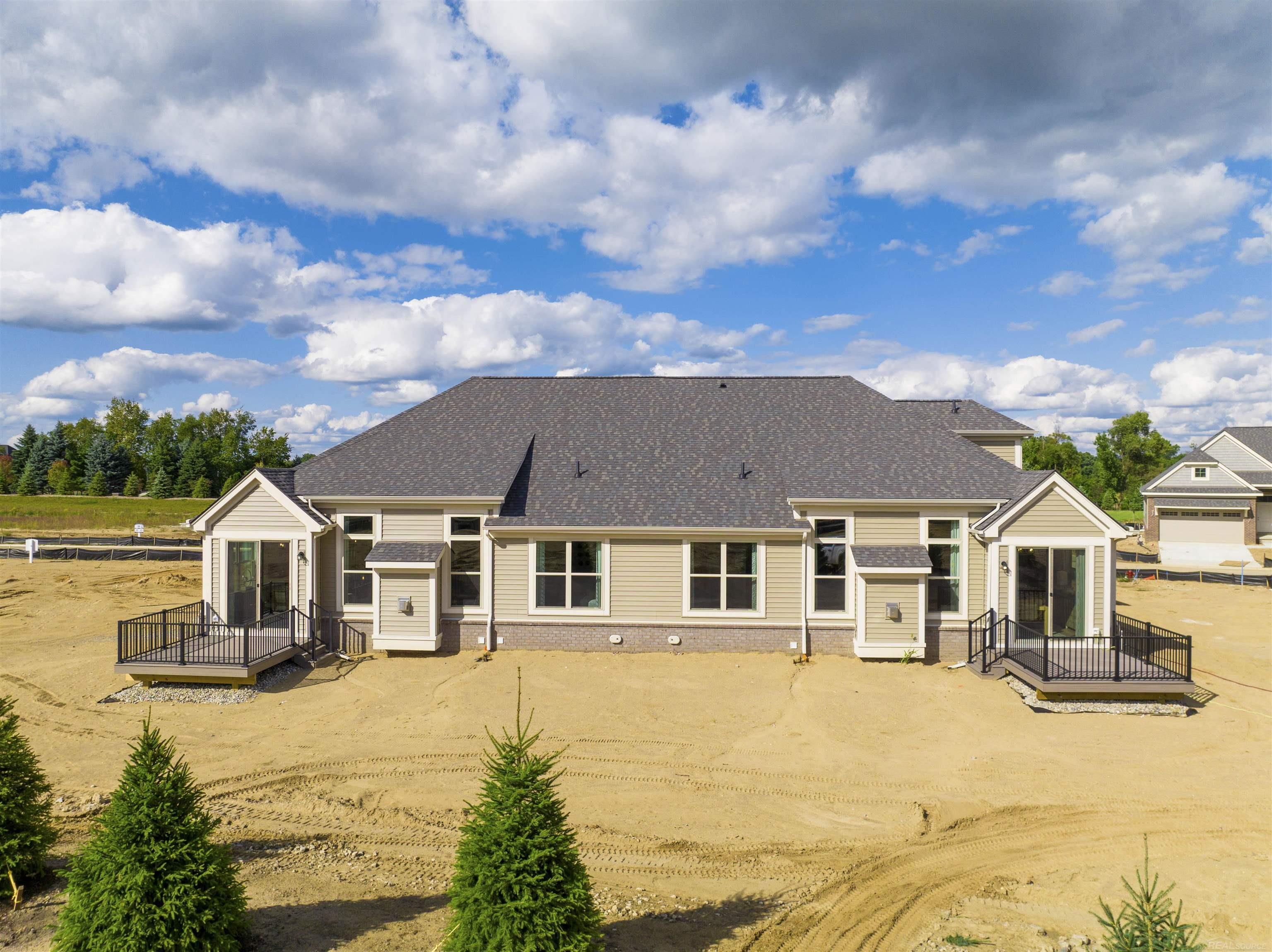 Image 3: Rear Exterior