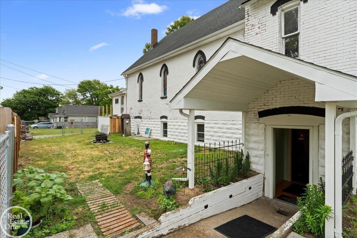 Image 4