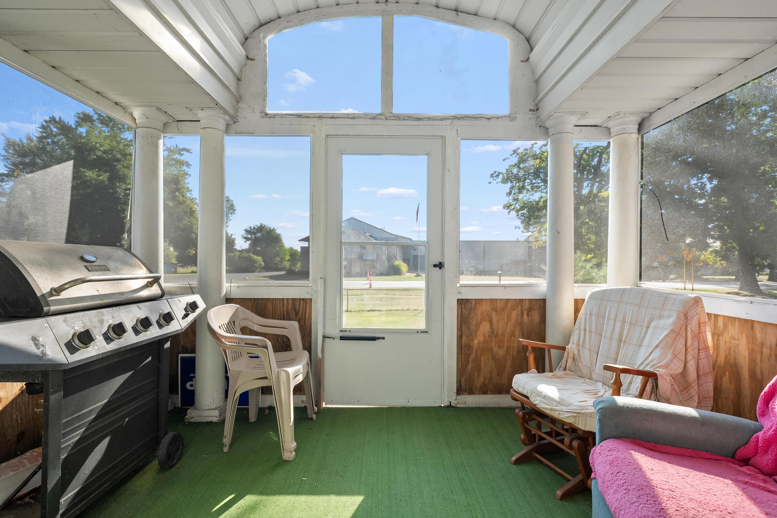 Image 2: Grove St S 736 Delton 49046-2