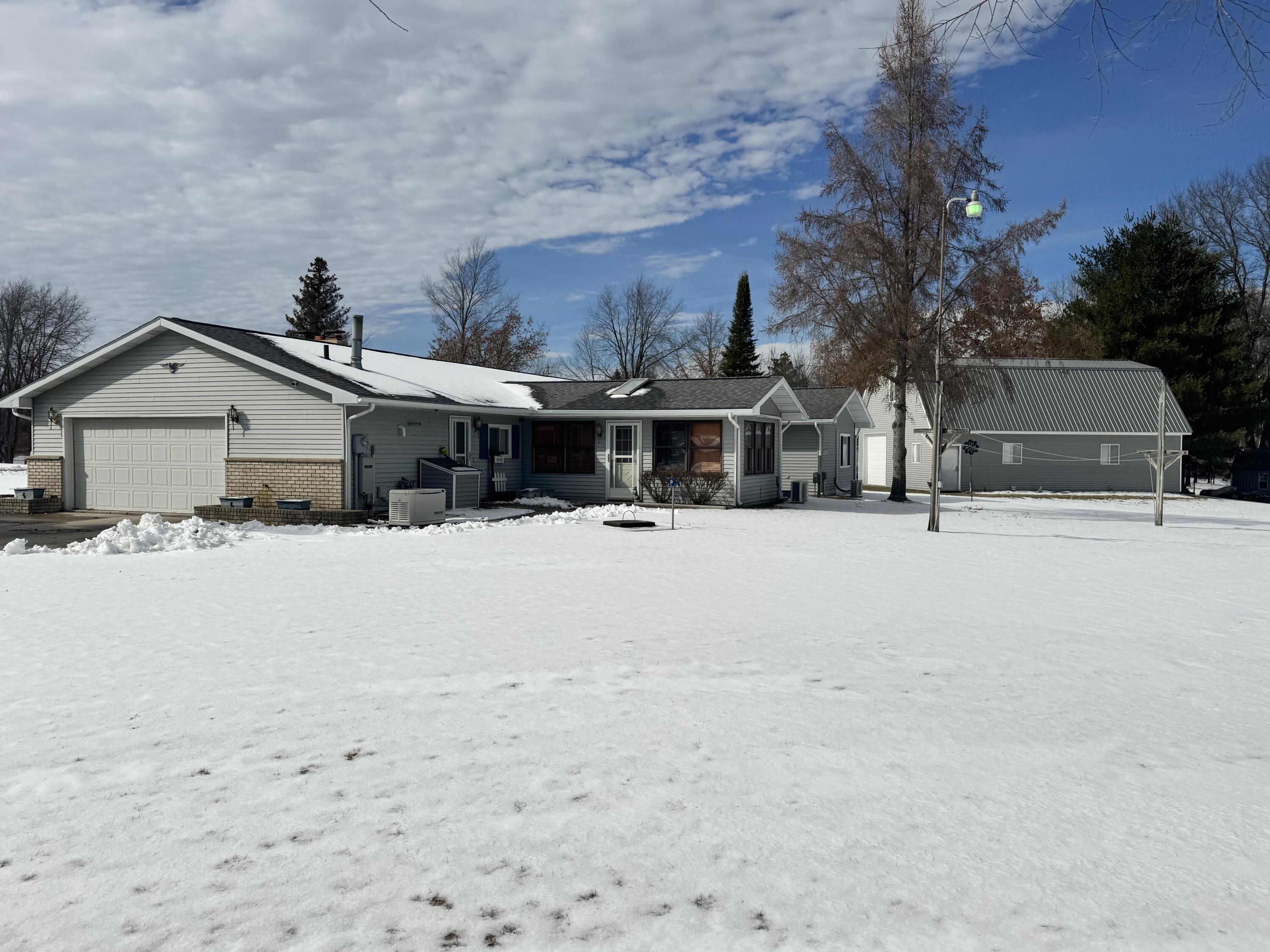 Image 1: Home & pole barn