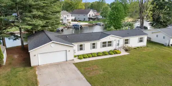 17055 Blackfoot Trail