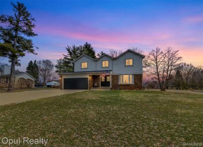 4748 Ravinewood Drive