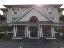 4500 LAKESHORE Road