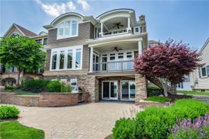 13193 Lakeshore Drive