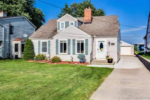 38978 LAKESHORE Drive