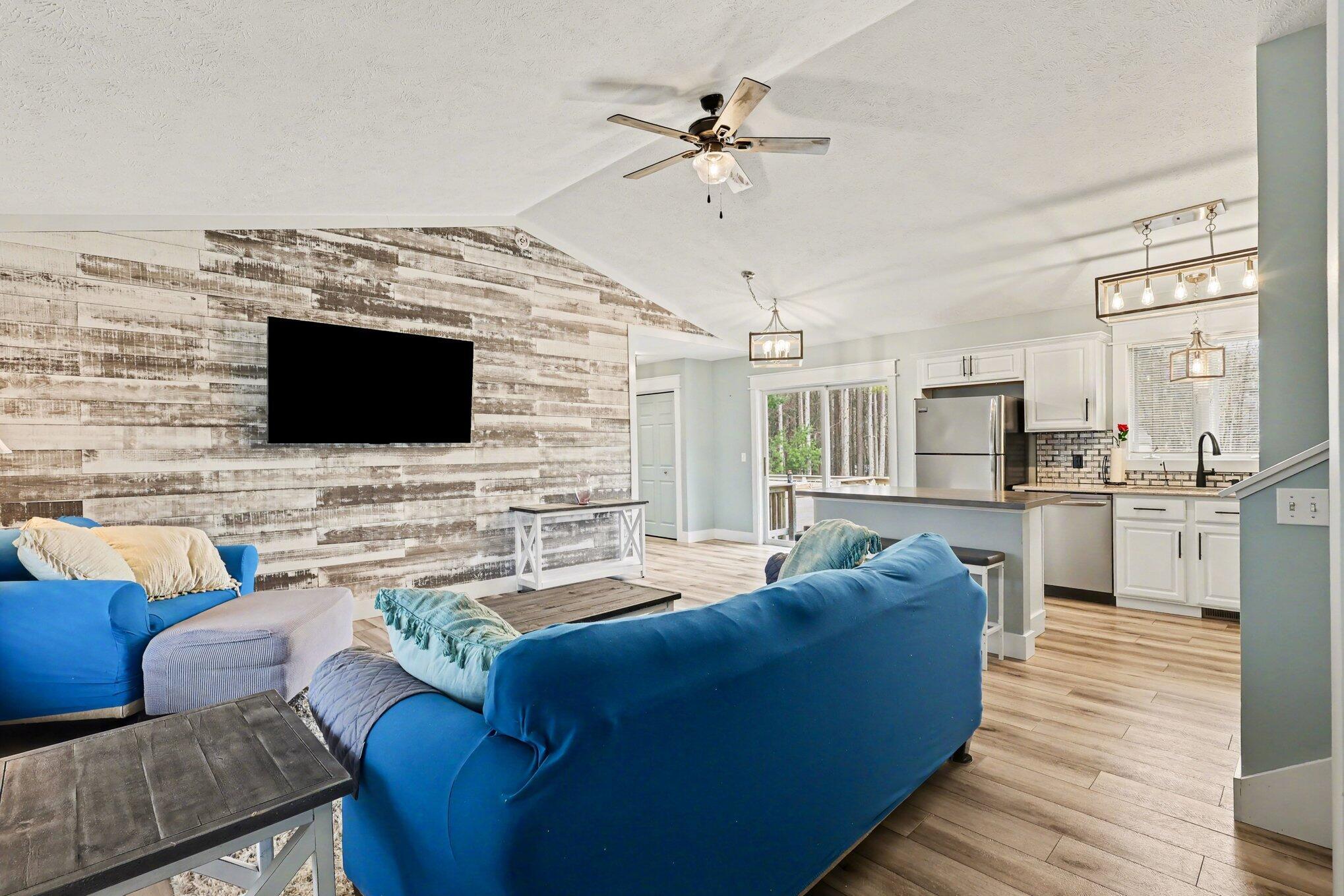 Image 4: 022_file_2451