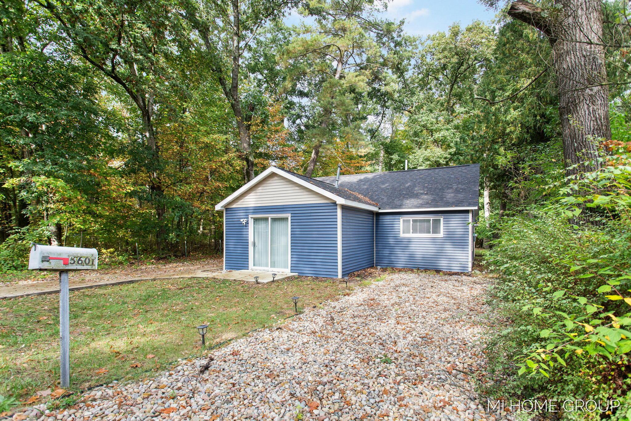 Image 3: 7-web-or-mls-5601-king-st