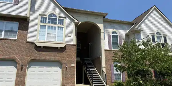9491 Lakeside Drive
