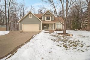 6638 Goldfinch Lane