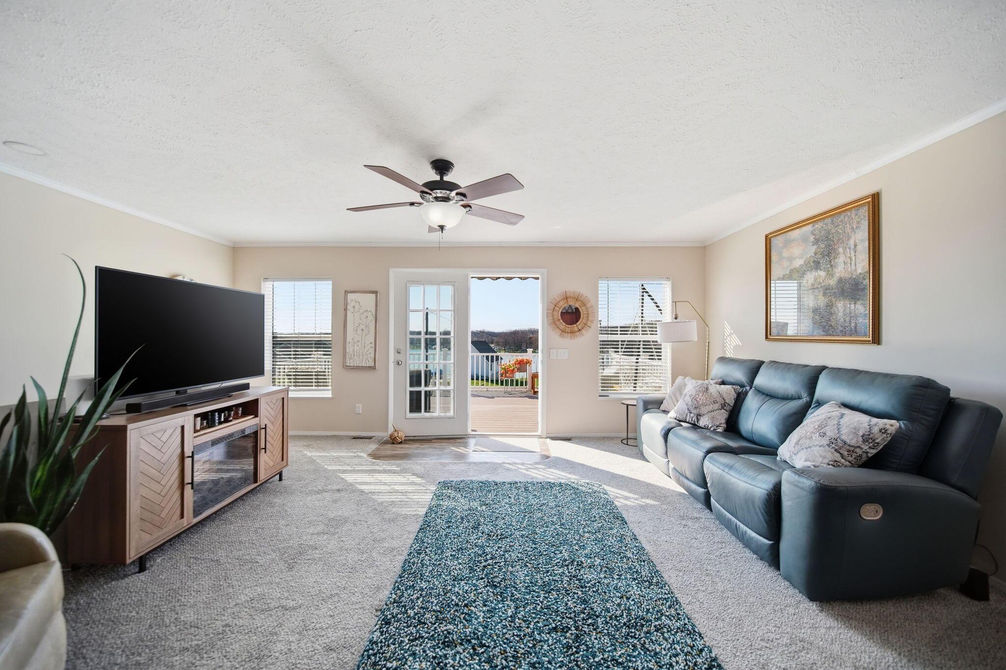 Image 3: 4-web-or-mls-DSC08906