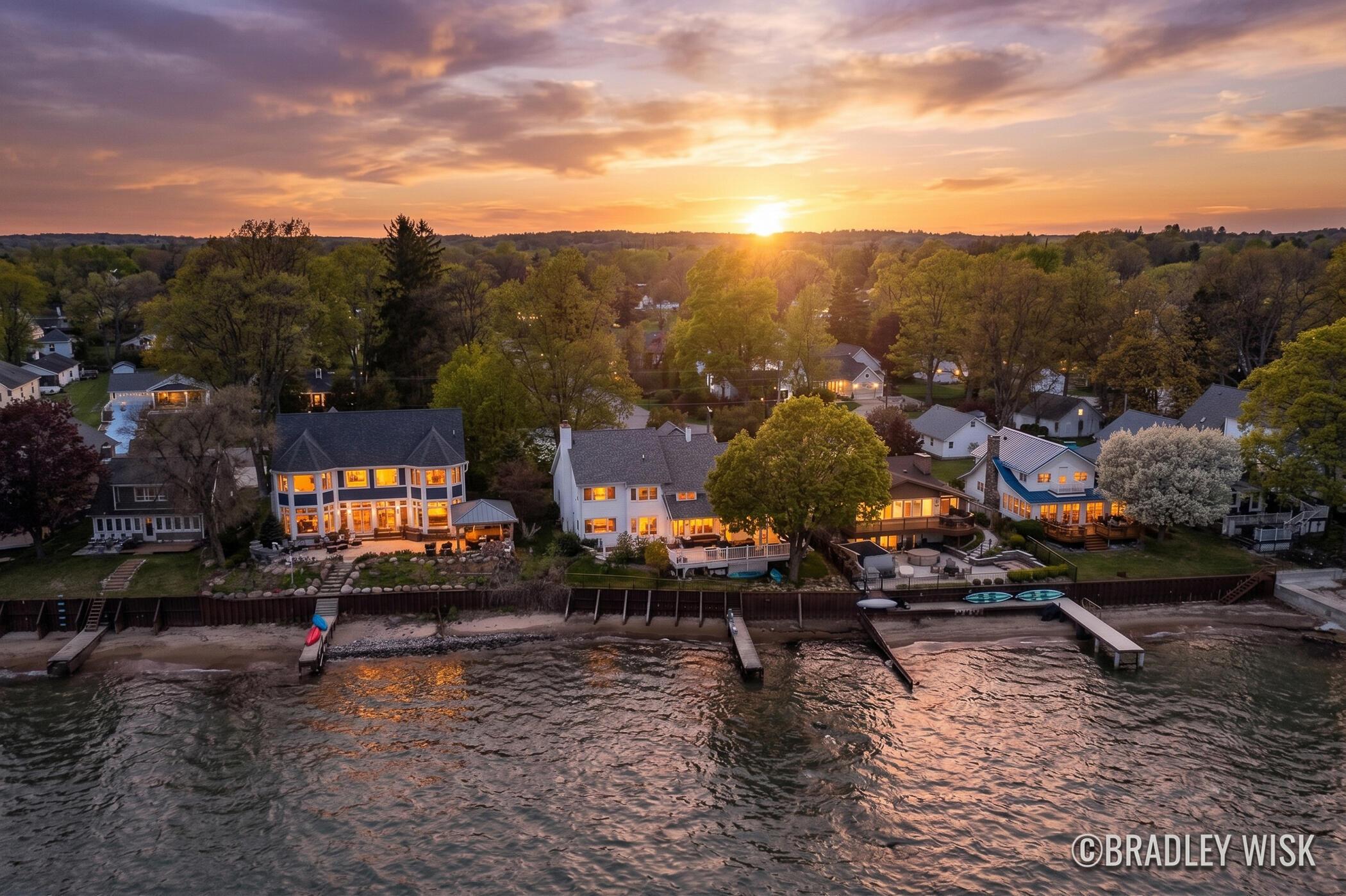 Image 1: 203 S Lake St_1