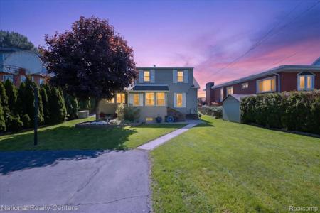 3946 Lakeshore Drive