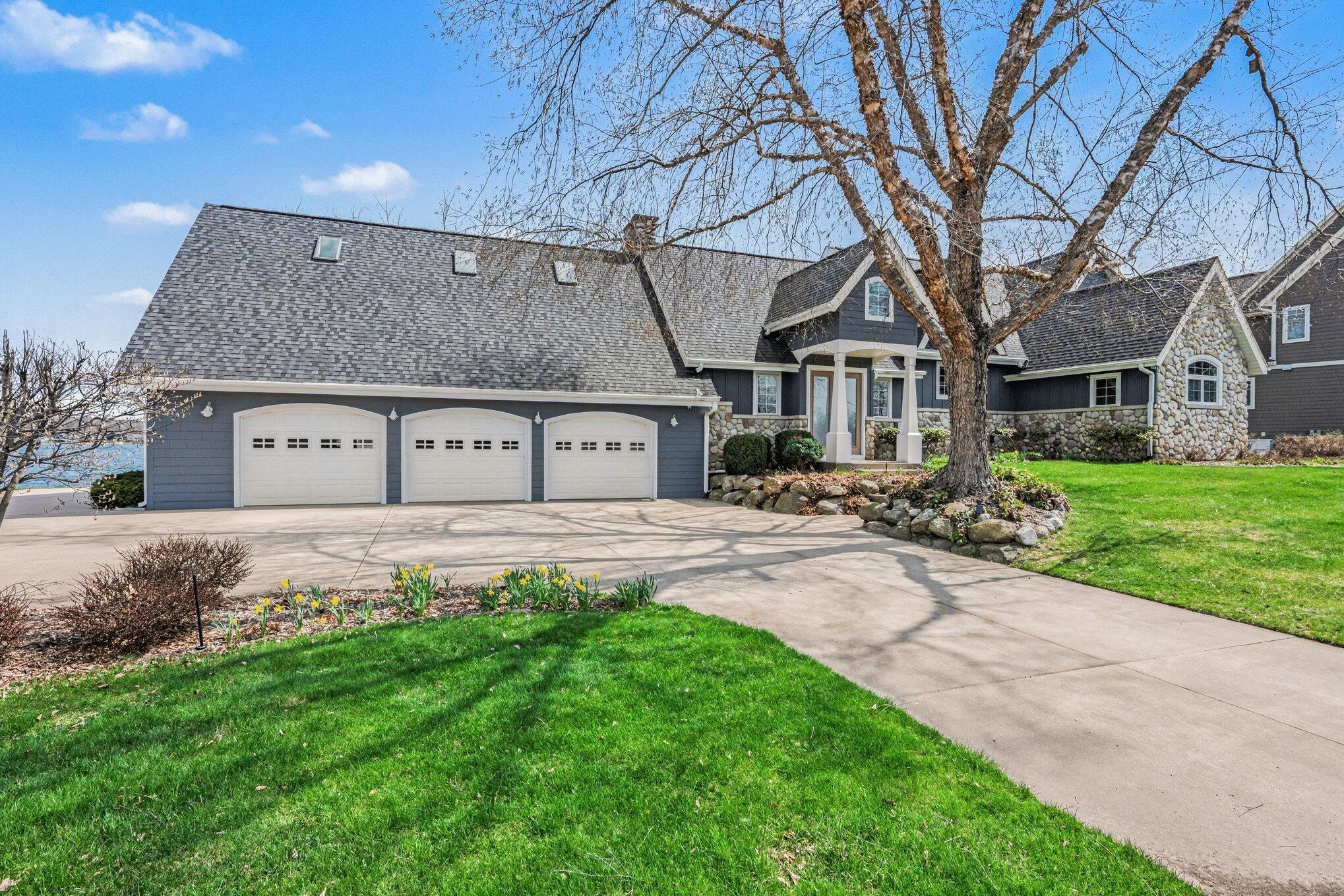 Image 2: 044_file_1808