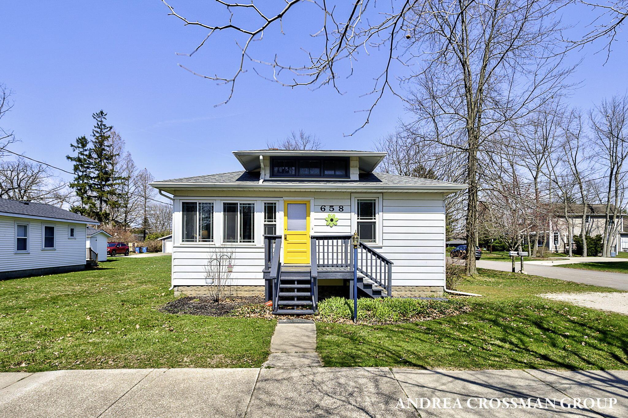 Image 3: 48-web-or-mls-658-allegan-st