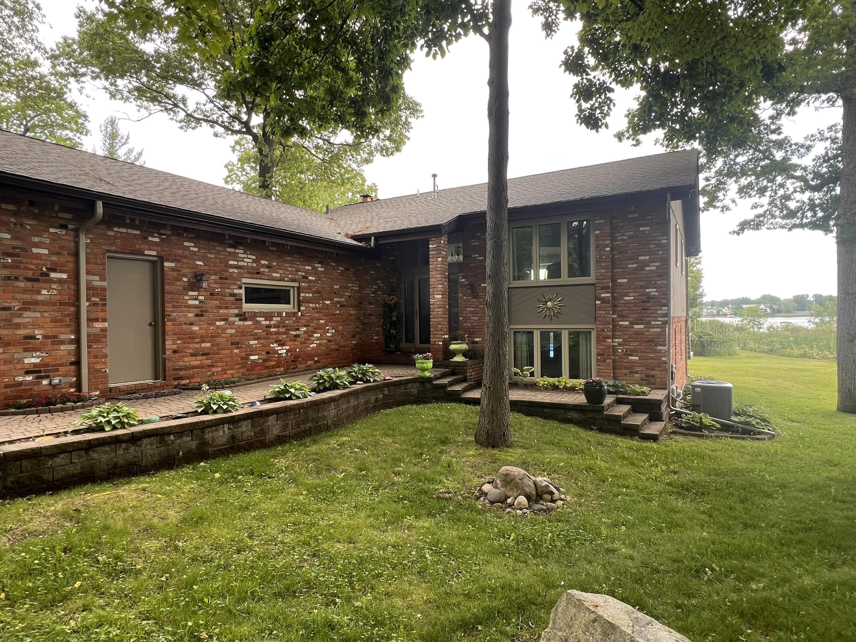 Image 1: Front of House
