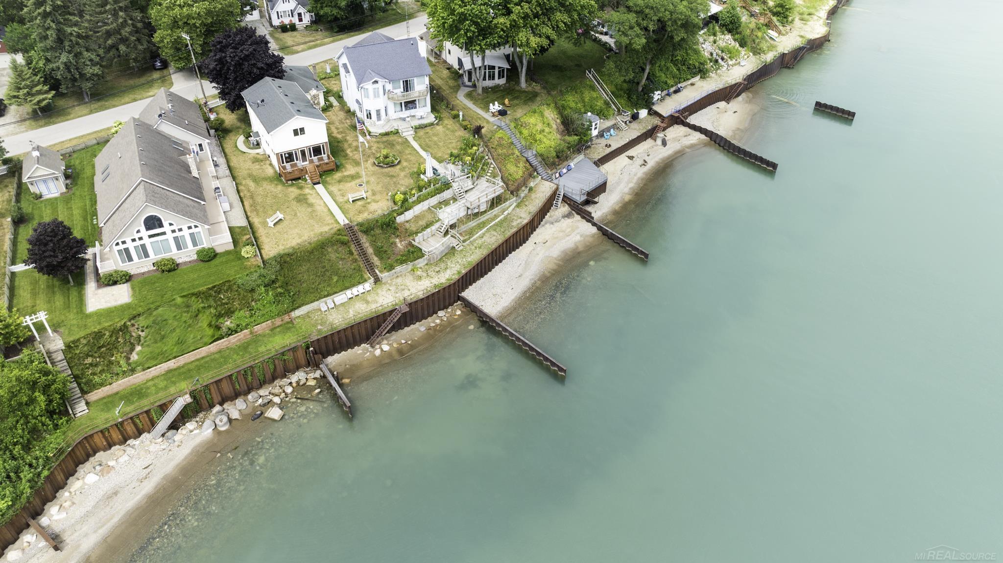 Image 3: Prime Location