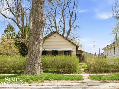 1532 Poplar Street